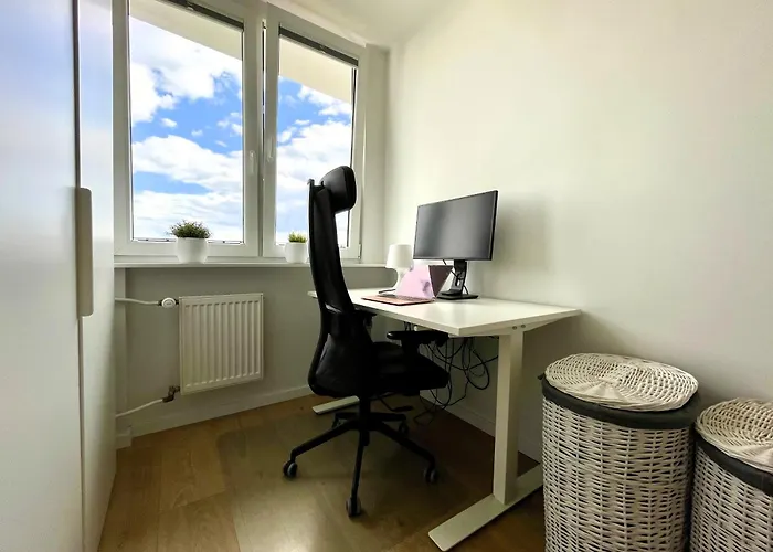 Piastowska 100 Przy Plazy *